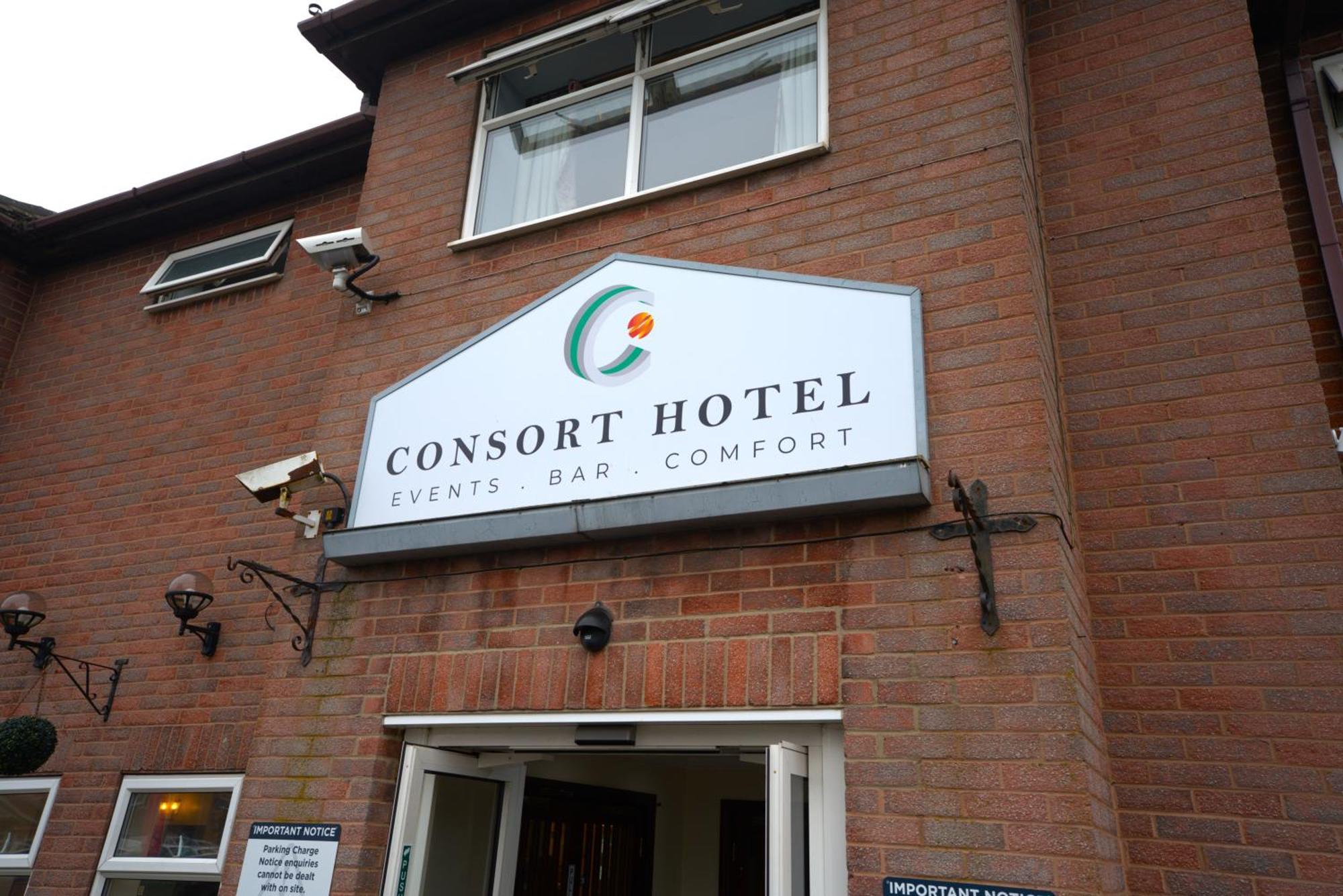 Consort Hotel Родъръм Екстериор снимка