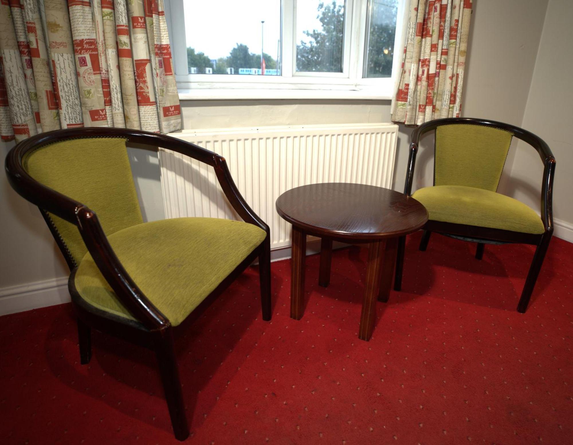 Consort Hotel Родъръм Екстериор снимка