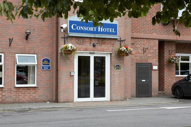 Consort Hotel Родъръм Екстериор снимка